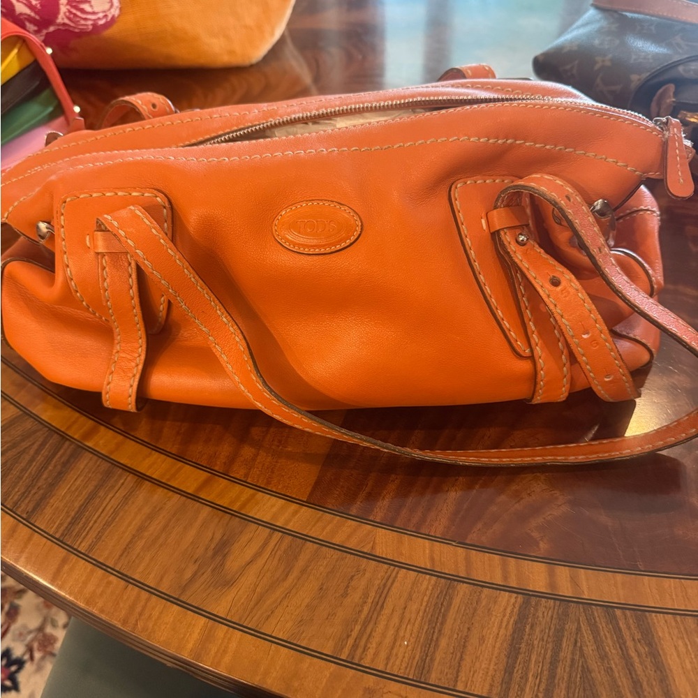 Tod's Vibrant Orange Leather Shoulder Bag